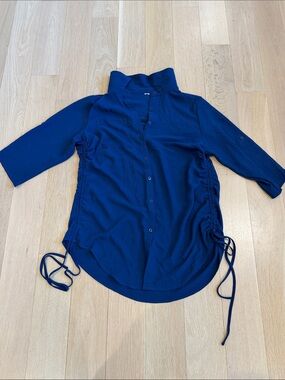 Women’s royal blue cover up. Worn once. Great condition.